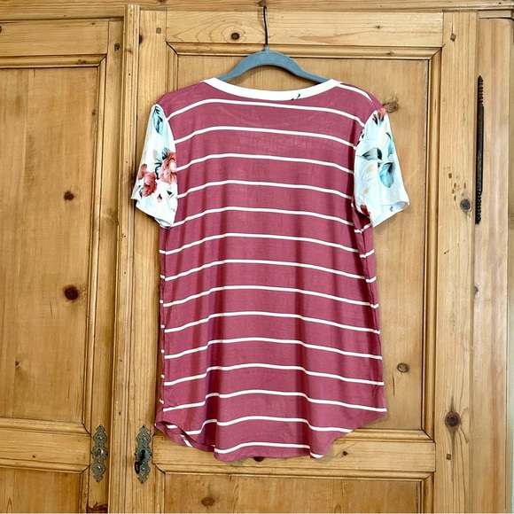 2 for $20 7th Ray Mauve and White Striped Tee with Floral Accents. L - Picture 2 of 6